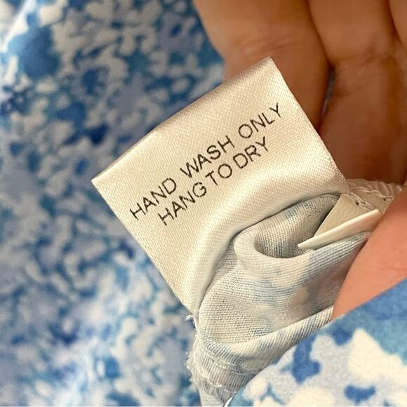 Spring Time in Brooklyn Floral Blue Wrap Mini Dress Silk Blend Woman’s size S - Picture 9 of 11